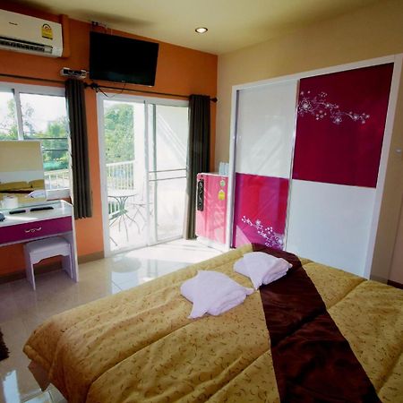 Donchai House Guest House& Cafe Chiang Mai Esterno foto
