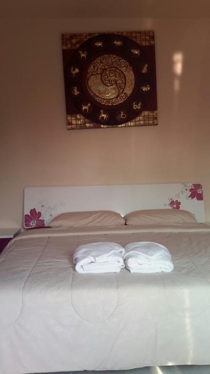 Donchai House Guest House& Cafe Chiang Mai Esterno foto