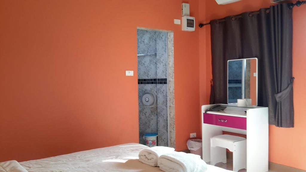 Donchai House Guest House& Cafe Chiang Mai Esterno foto