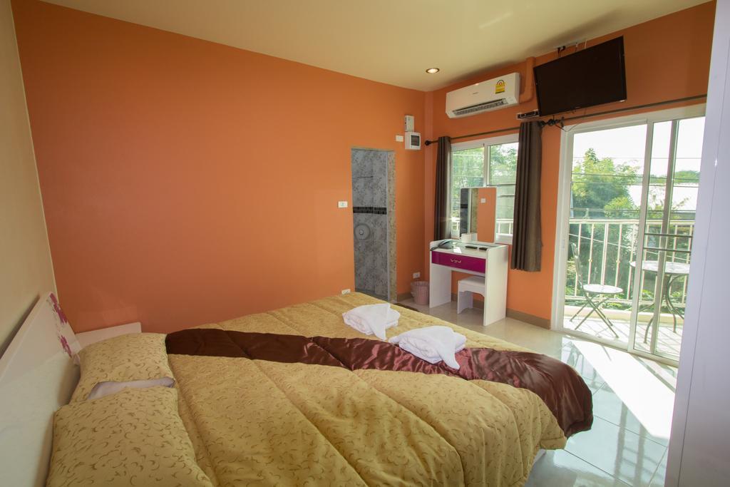Donchai House Guest House& Cafe Chiang Mai Esterno foto