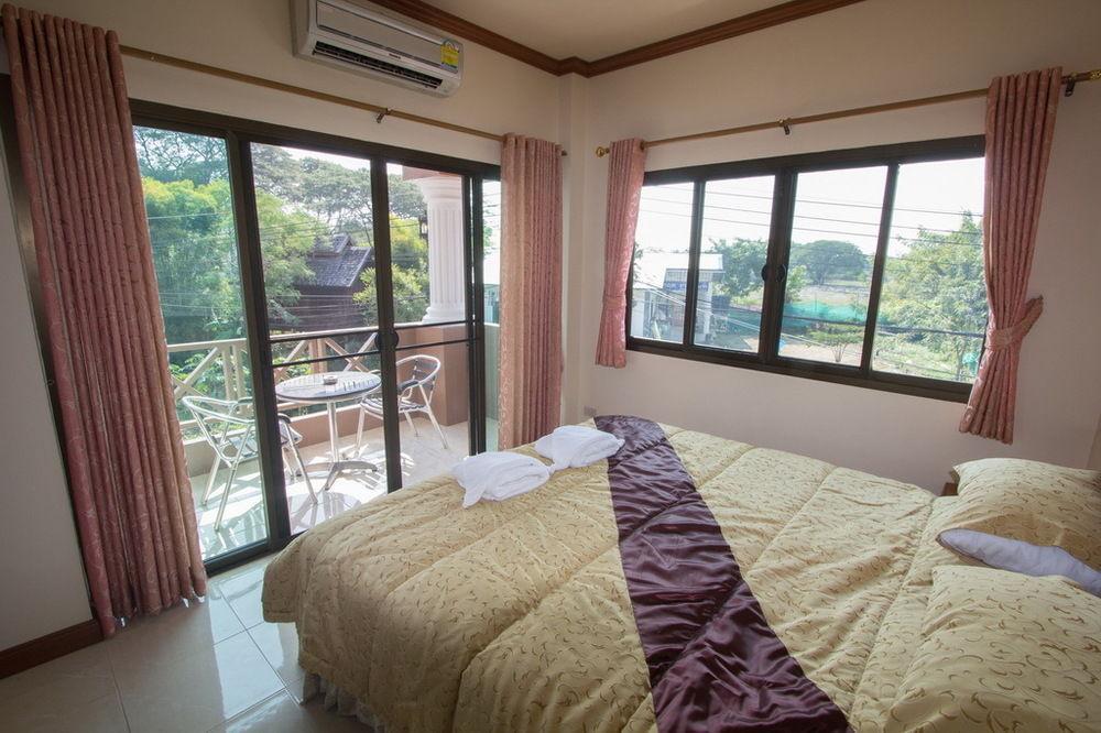 Donchai House Guest House& Cafe Chiang Mai Esterno foto