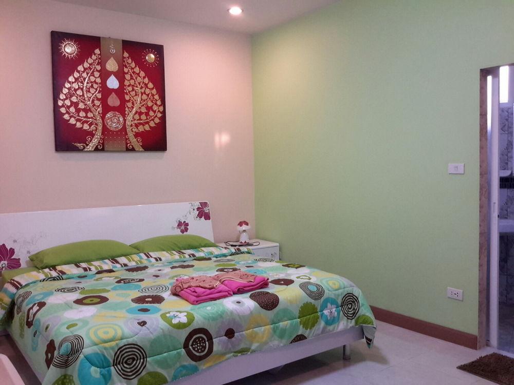Donchai House Guest House& Cafe Chiang Mai Esterno foto
