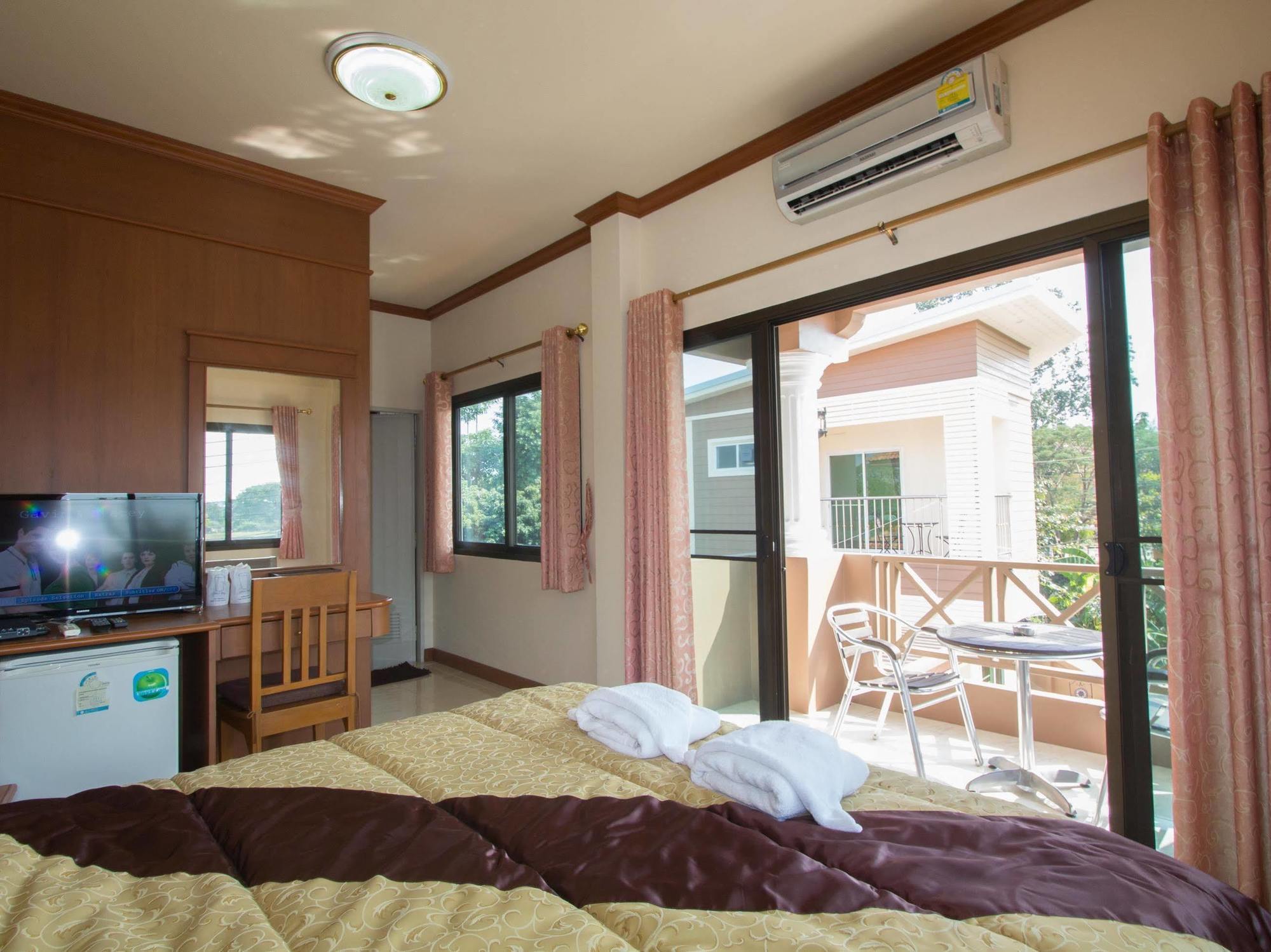 Donchai House Guest House& Cafe Chiang Mai Esterno foto