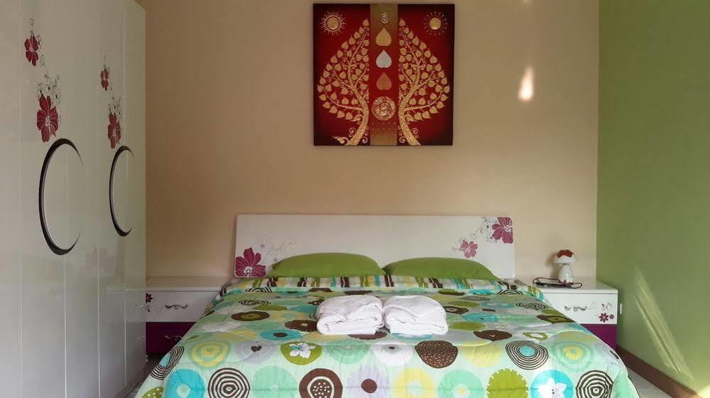 Donchai House Guest House& Cafe Chiang Mai Esterno foto