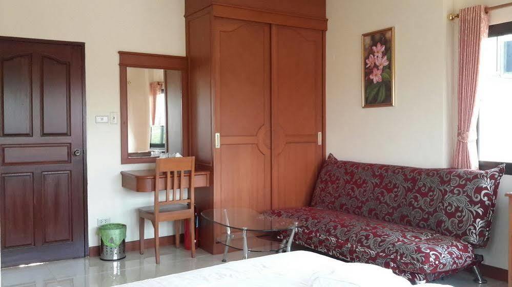 Donchai House Guest House& Cafe Chiang Mai Esterno foto